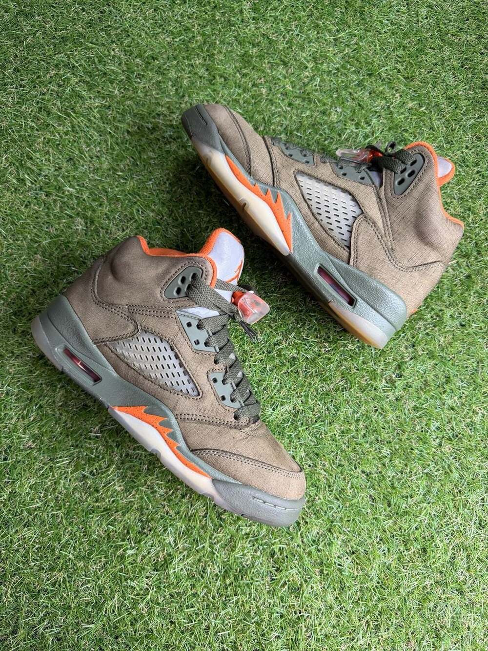 Jordan Olive 5s GS Size 5.5Y